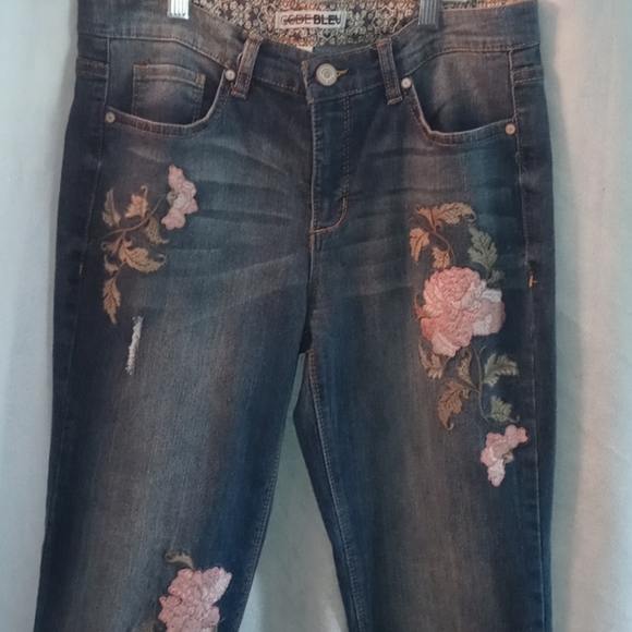 Code bleu embroidered floral jeans - Picture 2 of 6